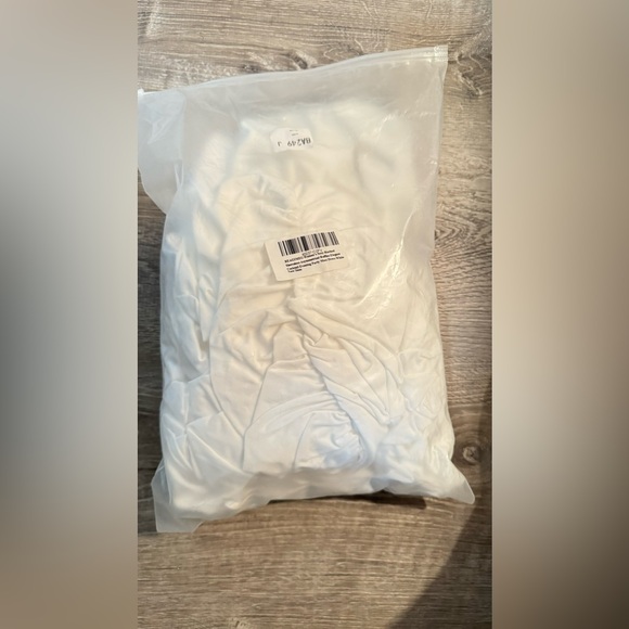 White Amazon dress in Small - Picture 3 of 3